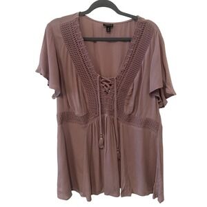 Torrid Mauve Crochet Lace Up Boho Babydoll Blouse Top Womens Size 0 L XL (1150)